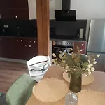 Daire A 6 J 22 Michelangelo Netflix Fussgaengerzone