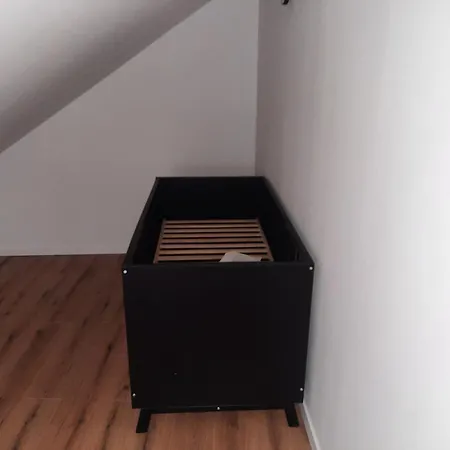 A 6 J 22 Michelangelo Netflix Fußgängerzone Apartment