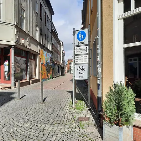 A 6 J 22 Michelangelo Netflix Fußgängerzone Apartment *