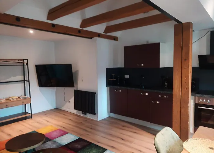 A 6 J 22 Michelangelo Netflix Fußgängerzone Apartment *