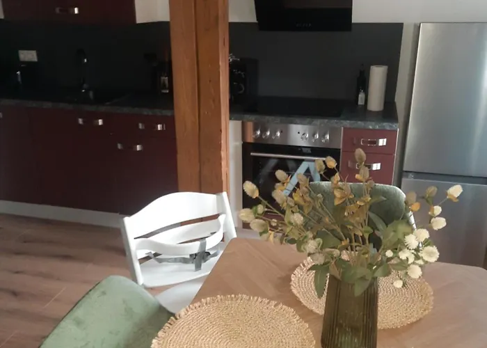 Apartment A 6 J 22 Michelangelo Netflix Fußgängerzone