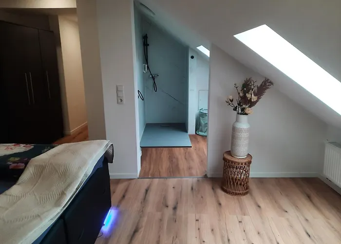 A 6 J 22 Michelangelo Netflix Fußgängerzone Apartment Eisenach